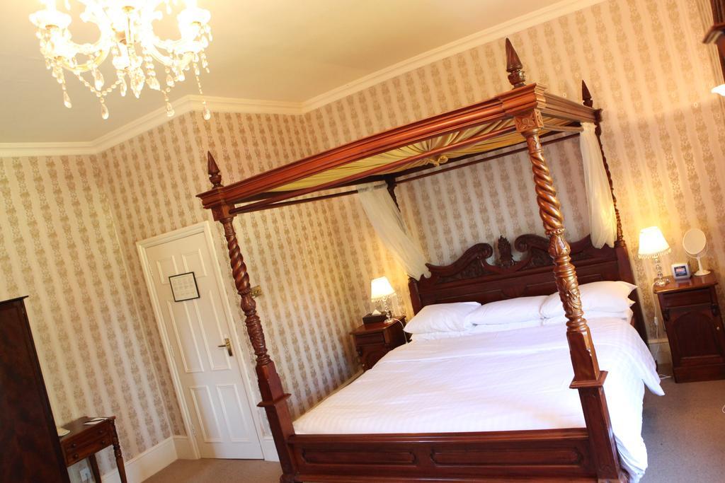 Newbury Manor Guest House Room photo